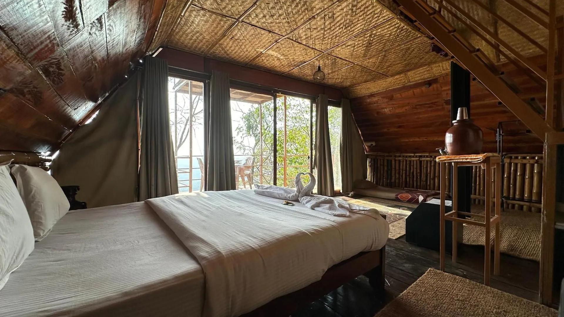 Sunset Valley Kerala Pool Resort - Monsoon Forest Cottage Stay In Idukki With Private Waterfalls, Natural Streams & Breathtaking Views Pīrmed