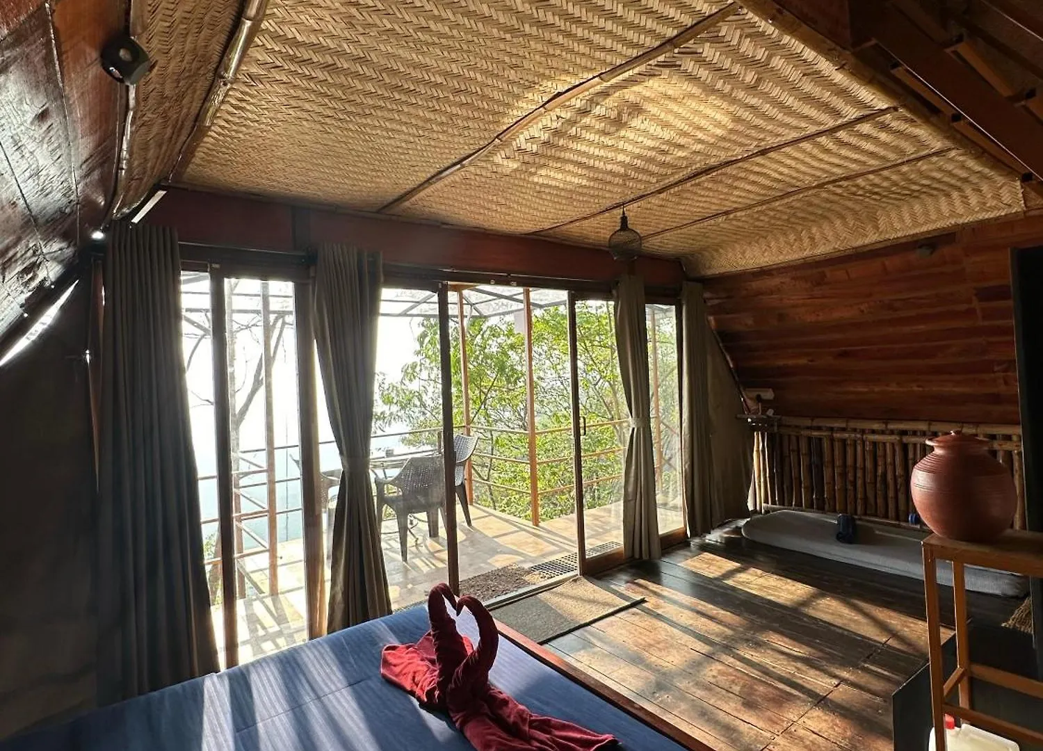 Sunset Valley Kerala Pool Resort - Monsoon Forest Cottage Stay In Idukki With Private Waterfalls, Natural Streams & Breathtaking Views Pīrmed