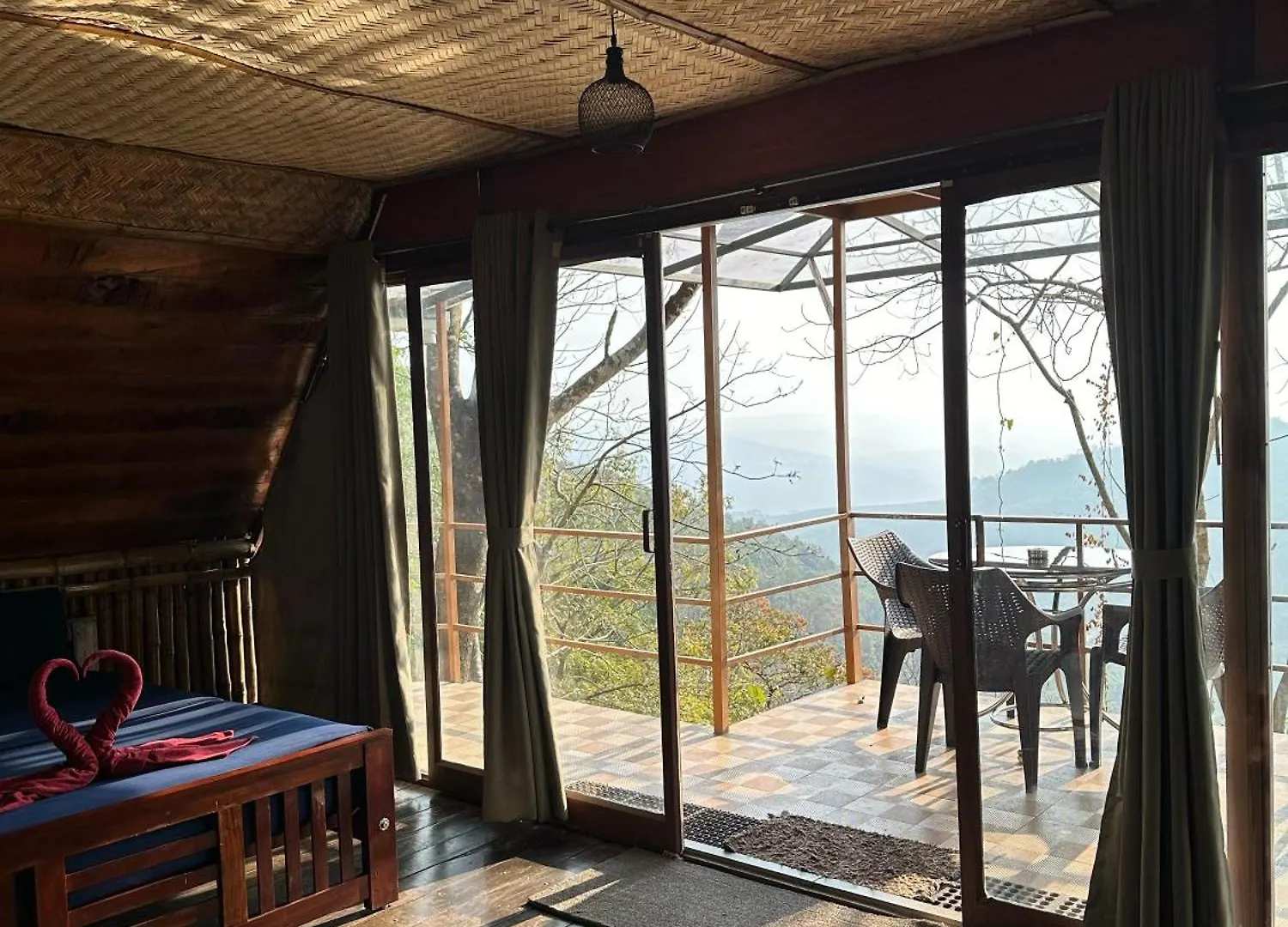Sunset Valley Kerala Pool Resort - Monsoon Forest Cottage Stay In Idukki With Private Waterfalls, Natural Streams & Breathtaking Views Pīrmed Alojamento de Turismo Selvagem