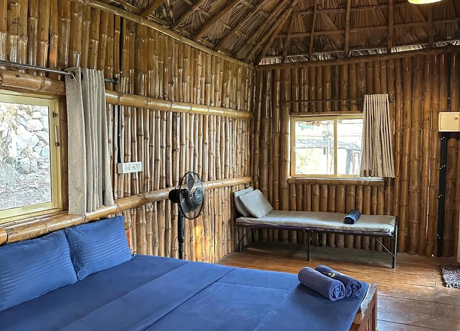 Sunset Valley Kerala Pool Resort - Monsoon Forest Cottage Stay In Idukki With Private Waterfalls, Natural Streams & Breathtaking Views Pīrmed Alojamento de Turismo Selvagem